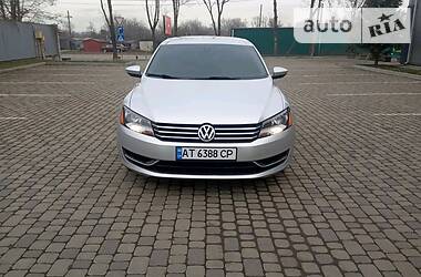 Седан Volkswagen Passat 2012 в Івано-Франківську