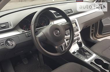 Седан Volkswagen Passat 2013 в Кривому Розі