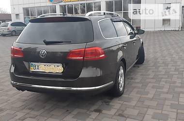 Універсал Volkswagen Passat 2013 в Хмельницькому