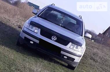 Універсал Volkswagen Passat 1999 в 