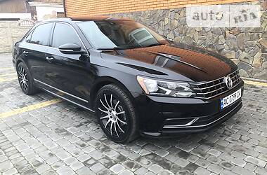 Седан Volkswagen Passat 2016 в Луцке