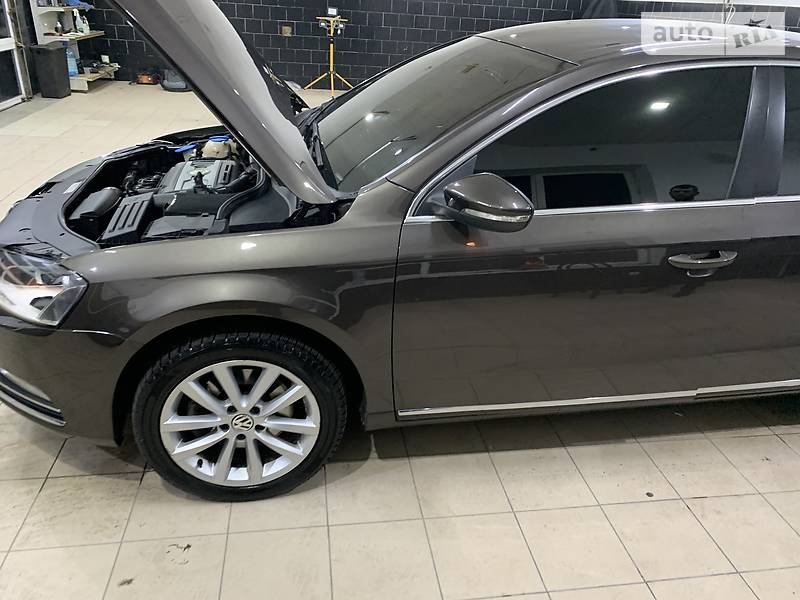 Седан Volkswagen Passat 2012 в Одесі