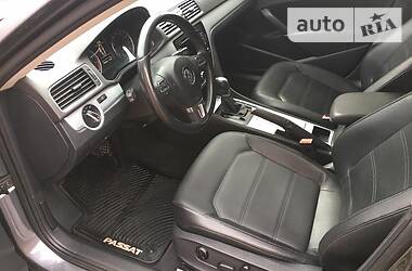 Седан Volkswagen Passat 2011 в 