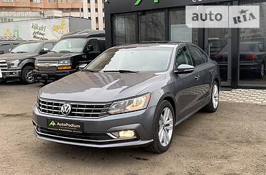 Седан Volkswagen Passat 2019 в Киеве