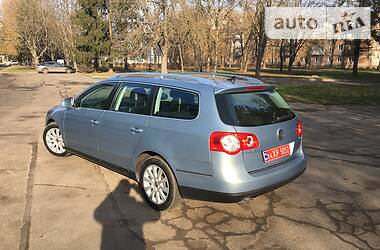 Універсал Volkswagen Passat 2010 в 