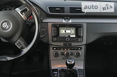 Універсал Volkswagen Passat 2012 в 