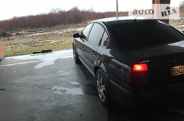 Седан Volkswagen Passat 2000 в 