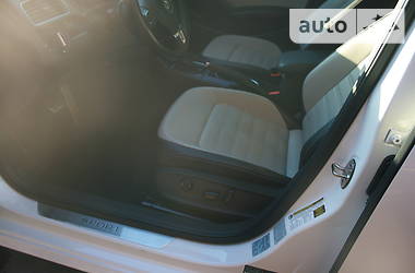 Седан Volkswagen Passat 2015 в 