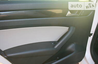 Седан Volkswagen Passat 2015 в 