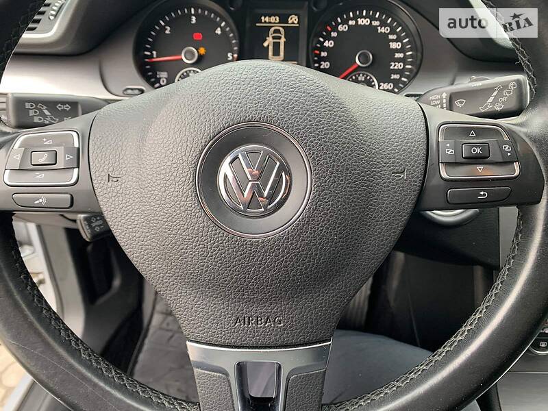Універсал Volkswagen Passat 2014 в Кропивницькому