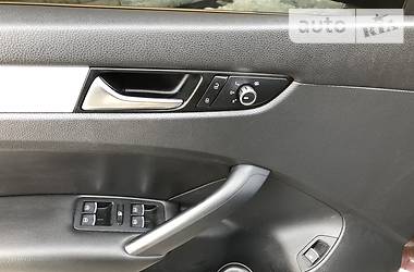 Седан Volkswagen Passat 2012 в 