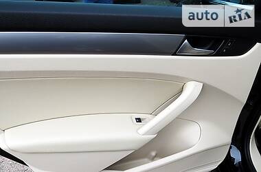 Седан Volkswagen Passat 2015 в 