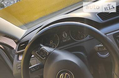 Універсал Volkswagen Passat 2011 в 