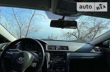 Седан Volkswagen Passat 2015 в Одесі
