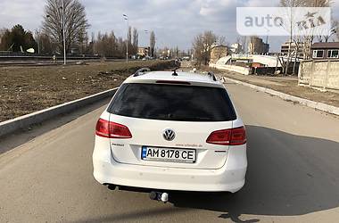 Универсал Volkswagen Passat 2011 в Киеве
