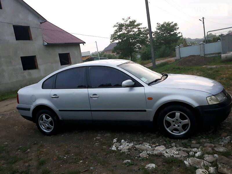 Седан Volkswagen Passat 1997 в Сторожинці