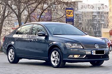Седан Volkswagen Passat 2011 в 