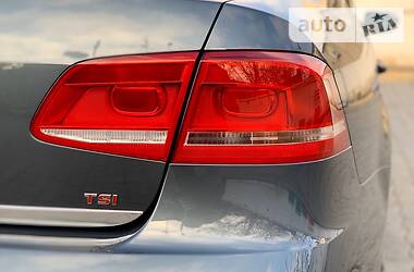 Седан Volkswagen Passat 2011 в 