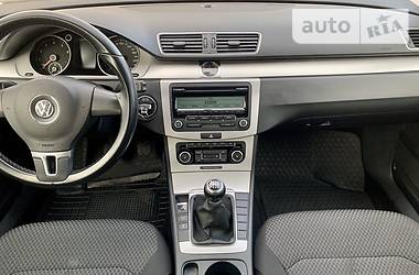 Седан Volkswagen Passat 2011 в 