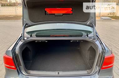 Седан Volkswagen Passat 2011 в 