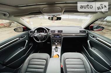 Седан Volkswagen Passat 2016 в 