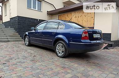 Седан Volkswagen Passat 2004 в 