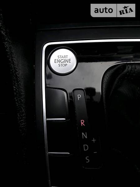 Седан Volkswagen Passat 2015 в Києві