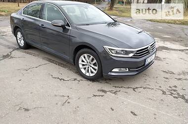 Седан Volkswagen Passat 2015 в 
