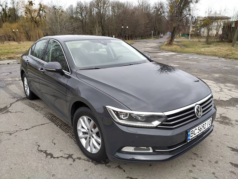 Седан Volkswagen Passat 2015 в 