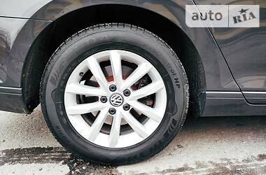 Седан Volkswagen Passat 2015 в 