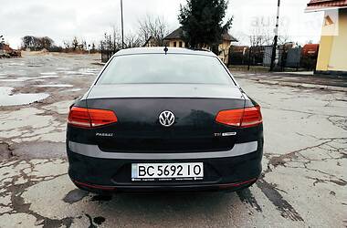 Седан Volkswagen Passat 2015 в 