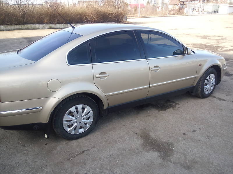 Седан Volkswagen Passat 2002 в Івано-Франківську