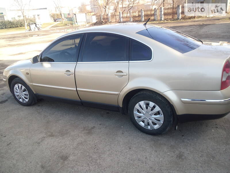 Седан Volkswagen Passat 2002 в Івано-Франківську