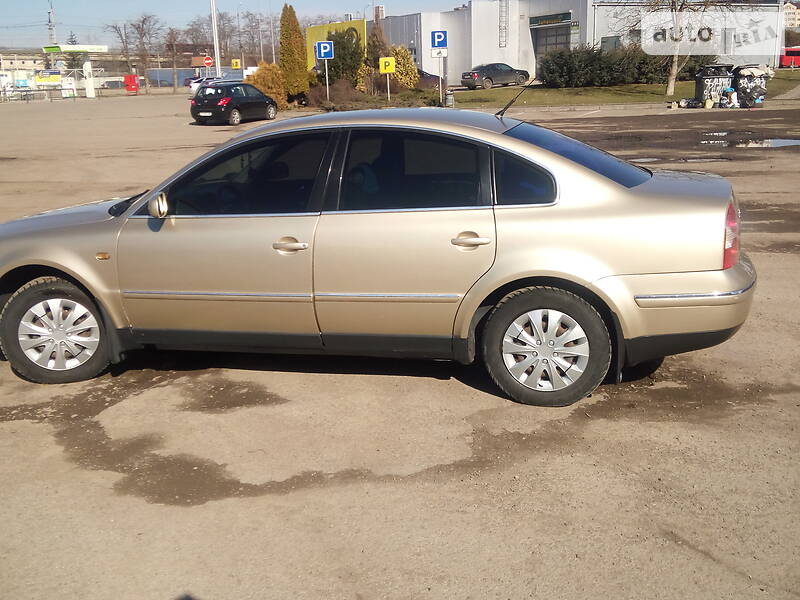 Седан Volkswagen Passat 2002 в Івано-Франківську