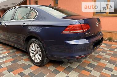 Седан Volkswagen Passat 2015 в 