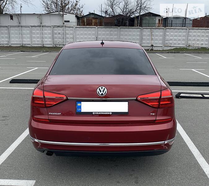 Седан Volkswagen Passat 2016 в Києві