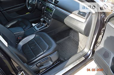 Універсал Volkswagen Passat 2012 в 