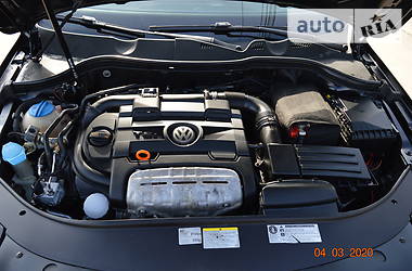 Універсал Volkswagen Passat 2012 в 