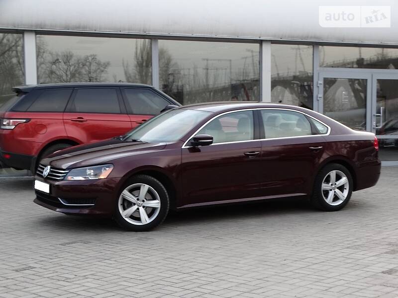 Седан Volkswagen Passat 2013 в Дніпрі