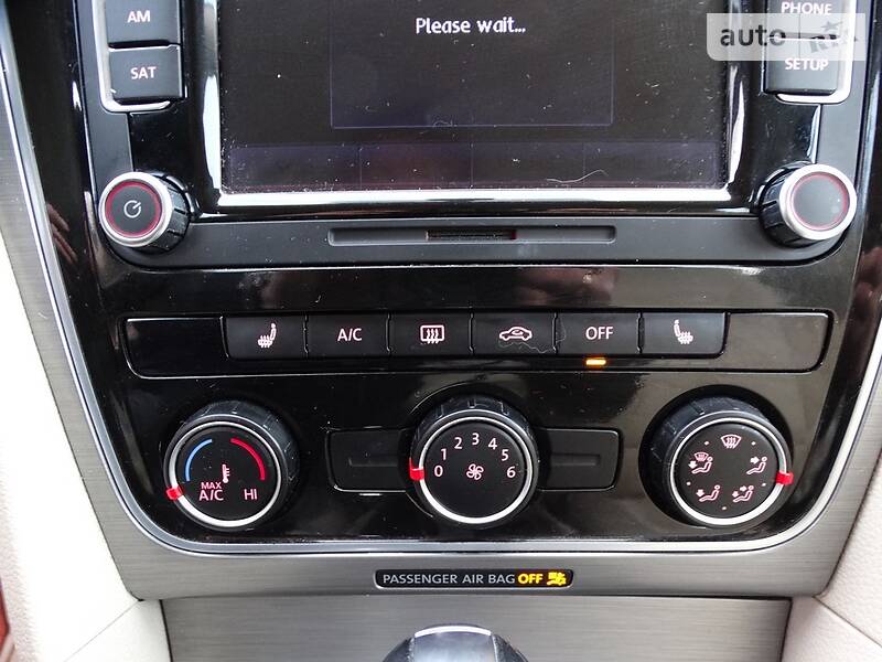 Седан Volkswagen Passat 2013 в Дніпрі