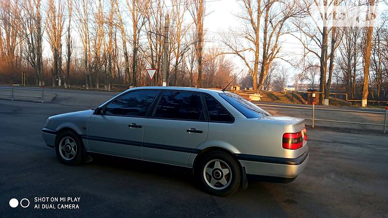 Седан Volkswagen Passat 1995 в Кривому Розі