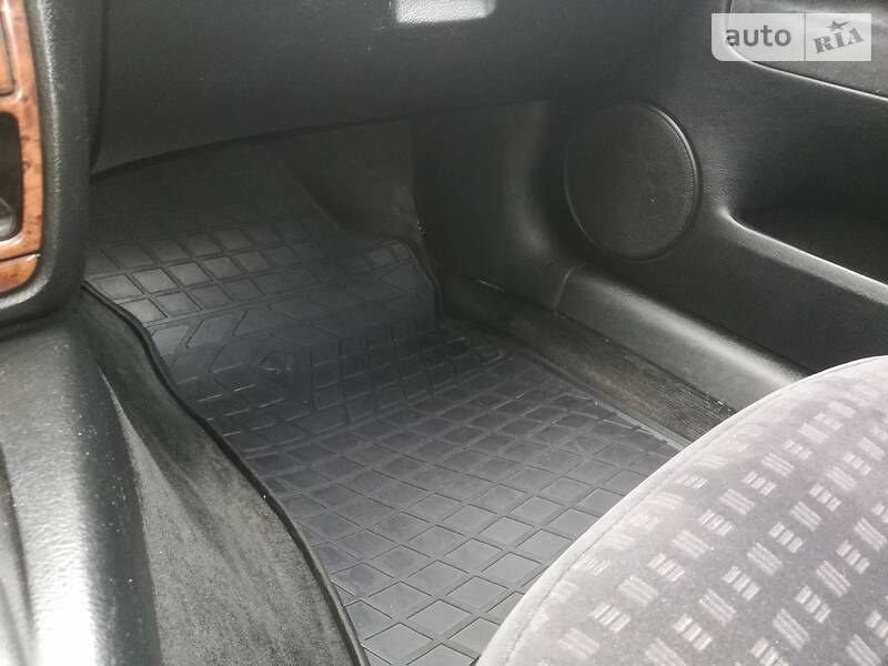 Седан Volkswagen Passat 2002 в Дніпрі