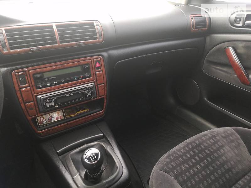 Седан Volkswagen Passat 2002 в Дніпрі