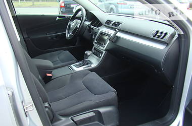 Універсал Volkswagen Passat 2010 в 