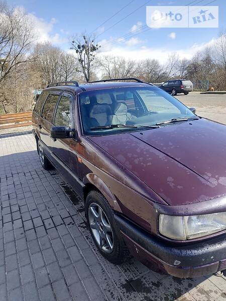 Універсал Volkswagen Passat 1991 в 