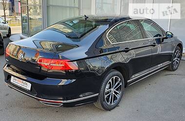 Седан Volkswagen Passat 2018 в 
