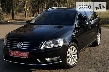 Універсал Volkswagen Passat 2012 в 
