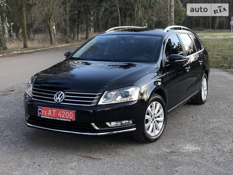 Універсал Volkswagen Passat 2012 в 