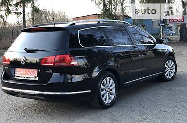 Універсал Volkswagen Passat 2012 в 
