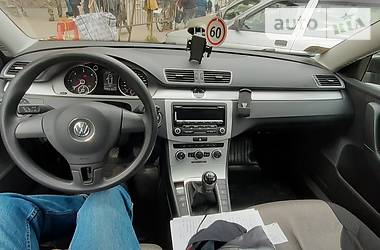 Универсал Volkswagen Passat 2013 в Житомире